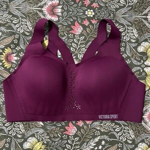 Victoria’s Secret Angel Max 38C Sports Bra